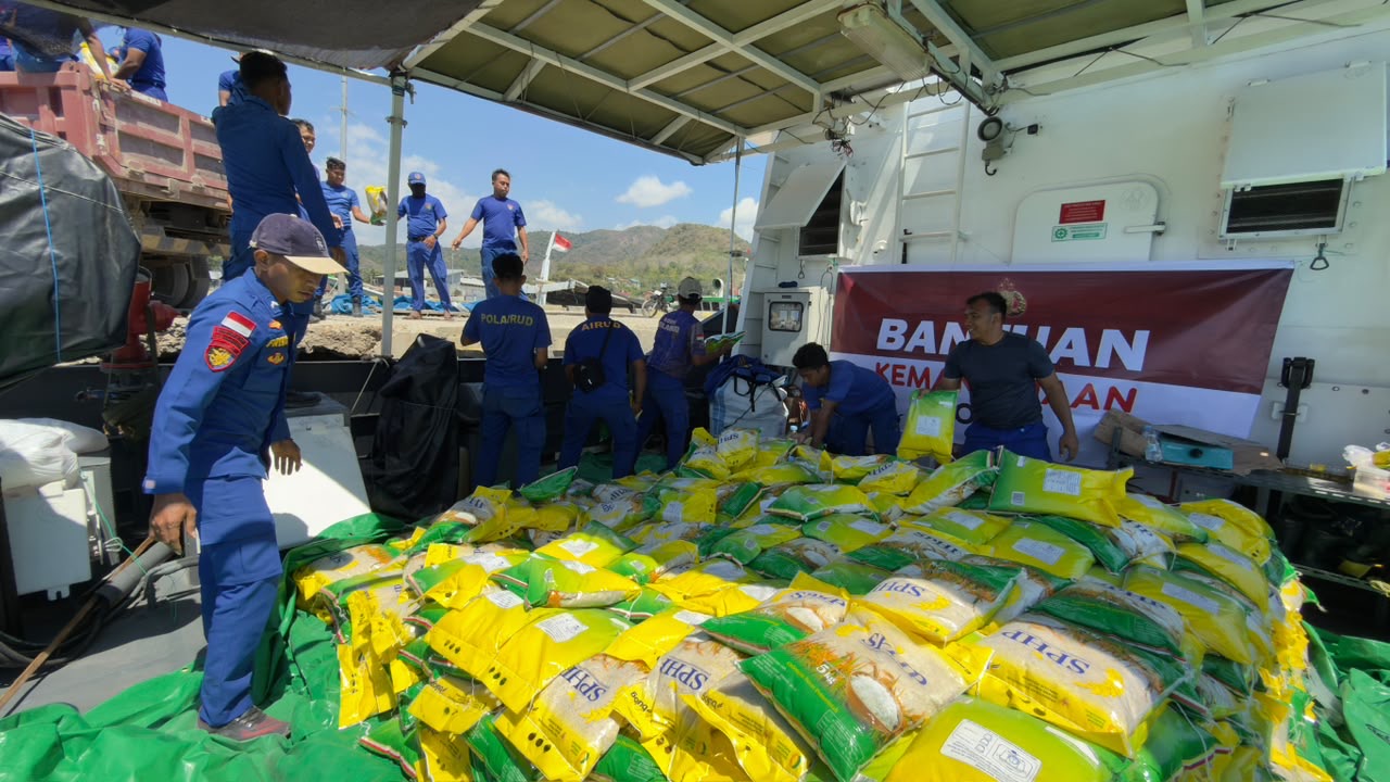 3.500 Paket Sembako dan 17,5 Ton Beras Dikirim untuk Warga Terdampak Gempa Flores
