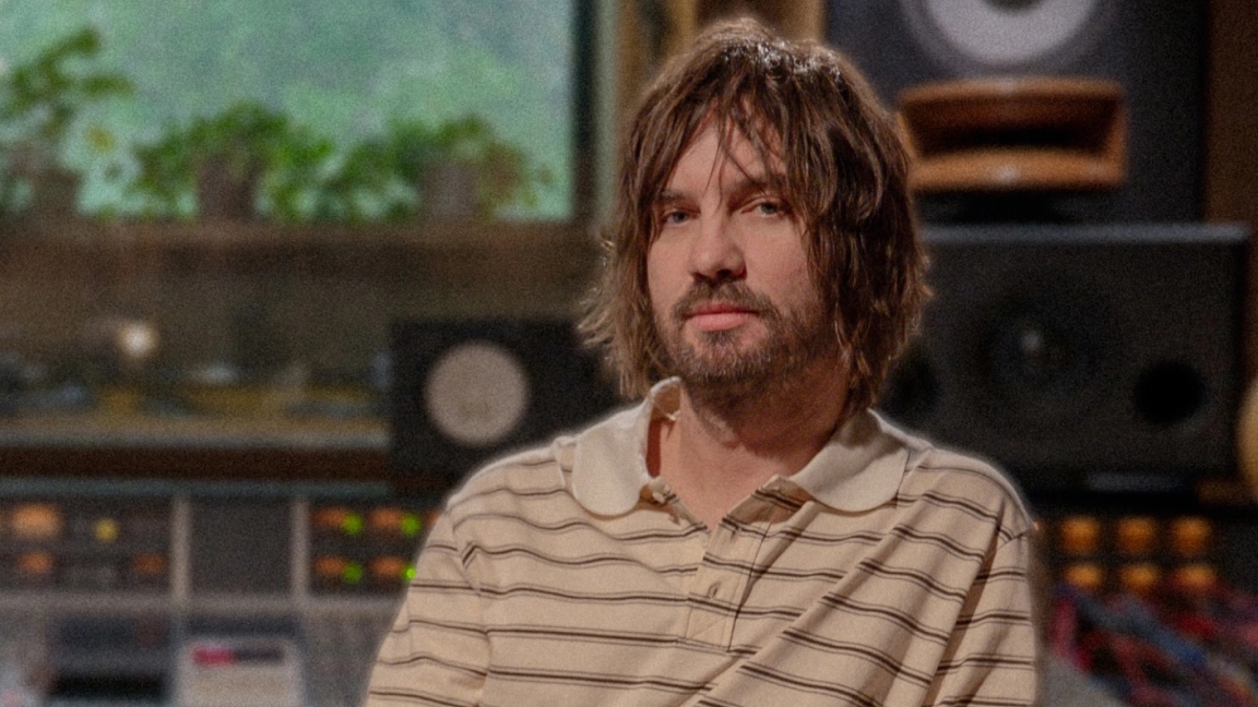 Kevin Parker Tame Impala Setop Layani Permintaan Foto dan Tanda Tangan di Tempat Umum