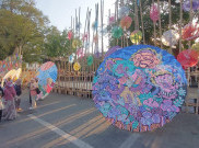 Festival Payung Indonesia 2024 di Taman Baleabang Solo Meriah dengan Berbagai Pertunjukan Seni