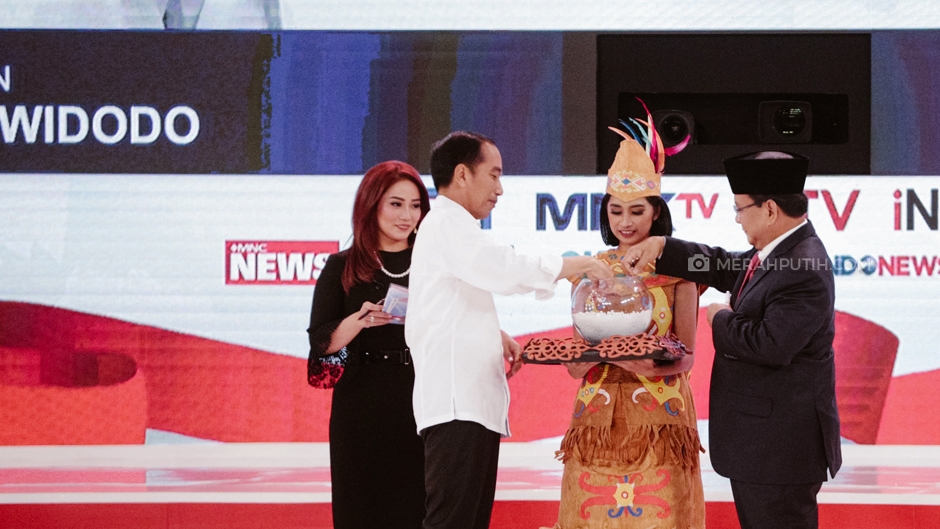 Jokowi vs Prabowo saat debat capres