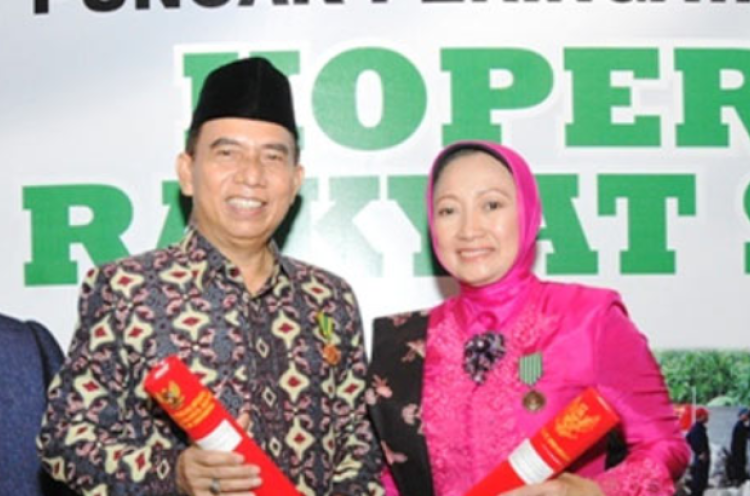 Itoc dan Atty Suharti Dituntut Lima Tahun Penjara 