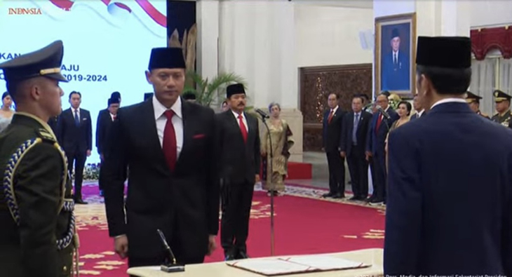 Jokowi Lantik AHY dan Hadi Tjahjanto