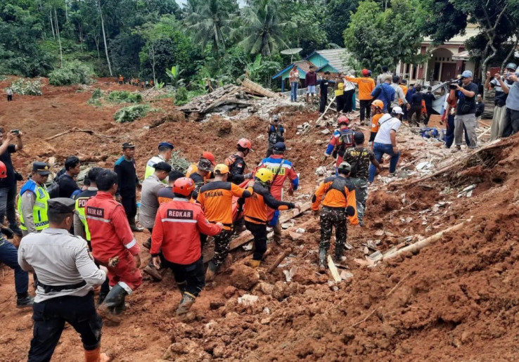 Kondisi Pengungsi Memburuk, DPR Minta Kemenkes Kirim Tenaga Kesehatan Tambahan ke Sumatra