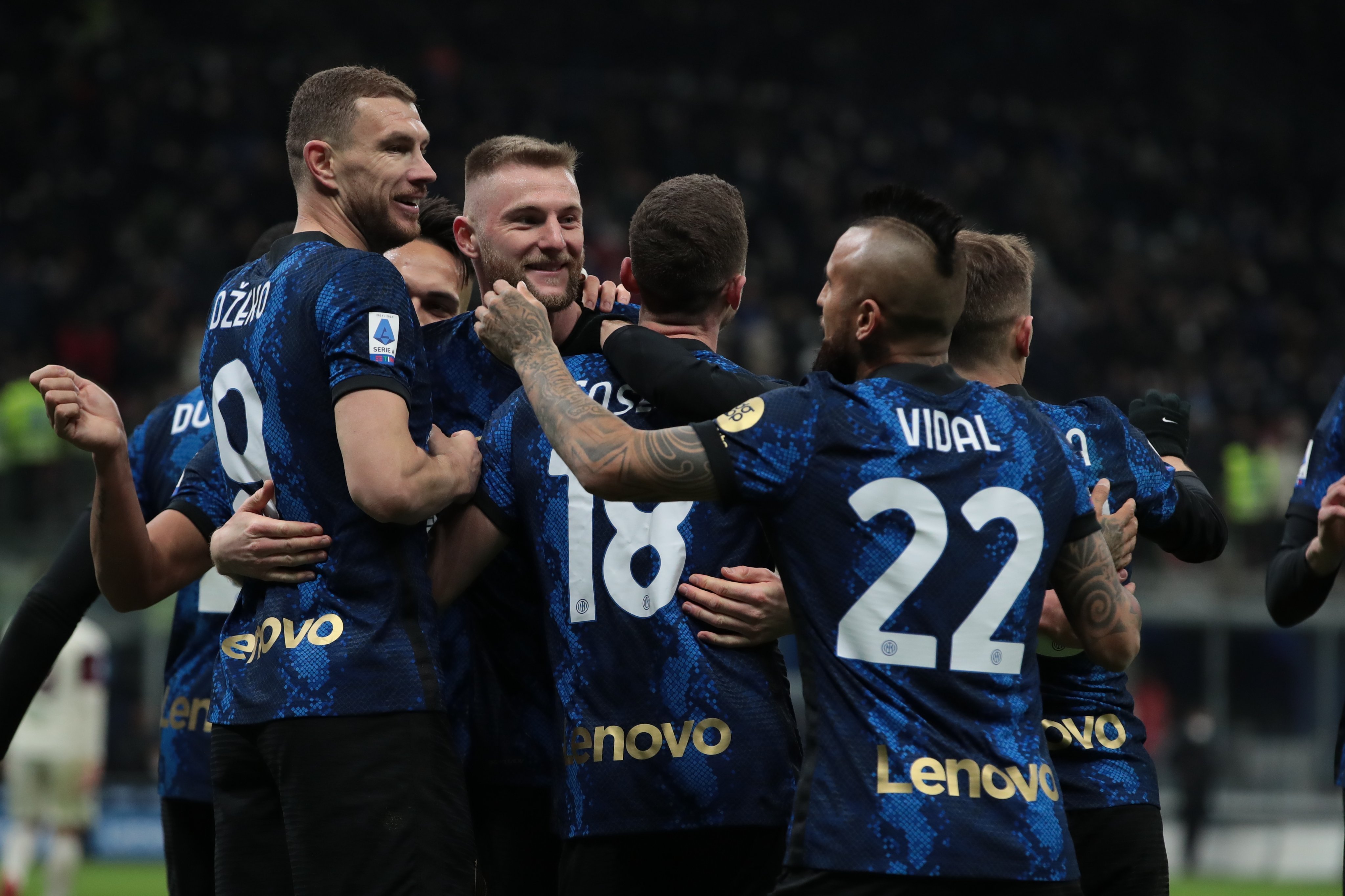 Inter Milan 5-0 Salernitana: Nerazzurri Kembali ke Puncak Klasemen