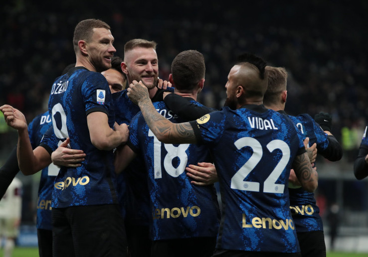 Inter Milan 5-0 Salernitana: Nerazzurri Kembali ke Puncak Klasemen