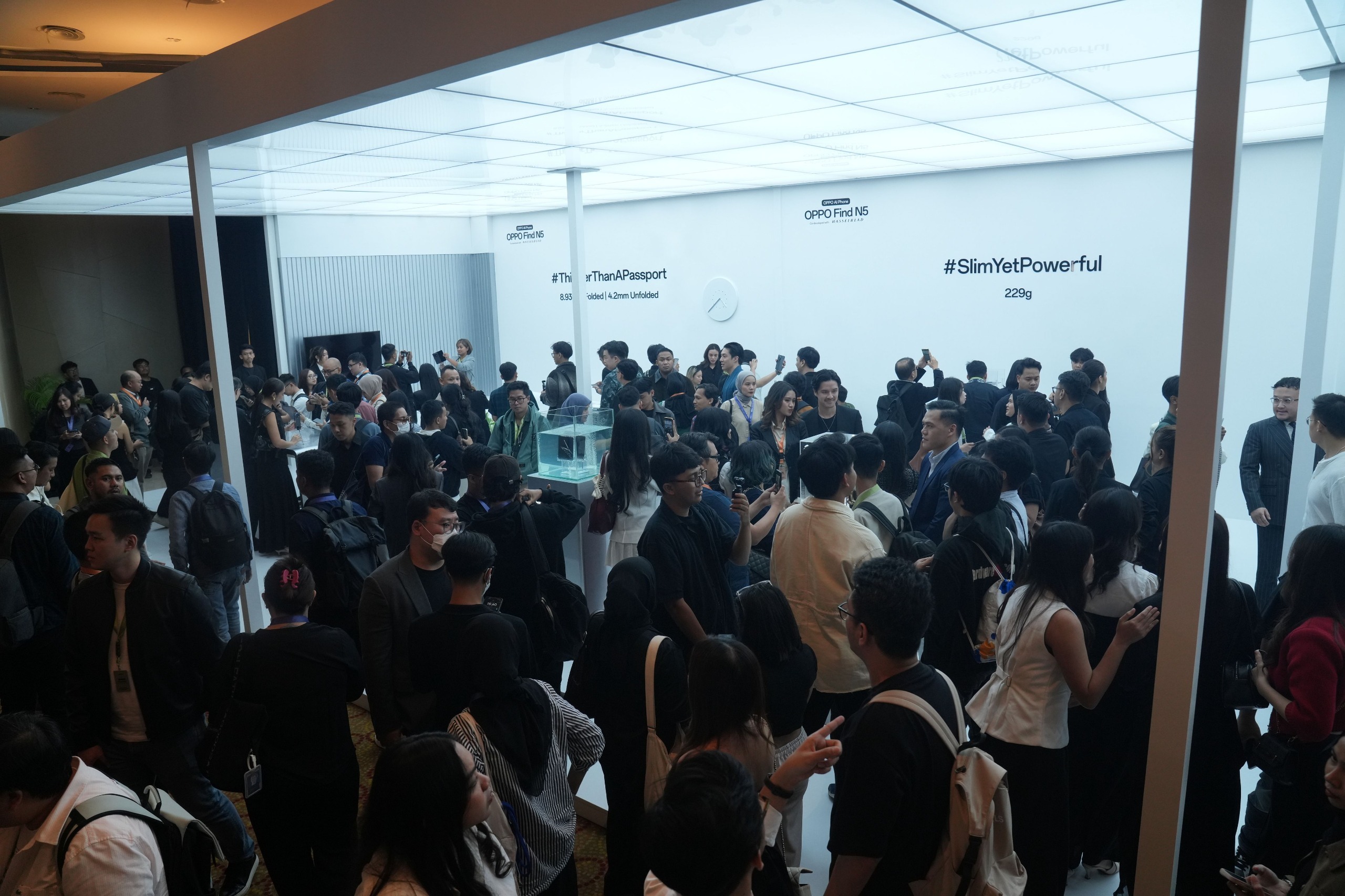 Fenomena Inden, Mengejar Eksklusifitas: Mulai Mobil Mewah hingga Smartphone Canggih