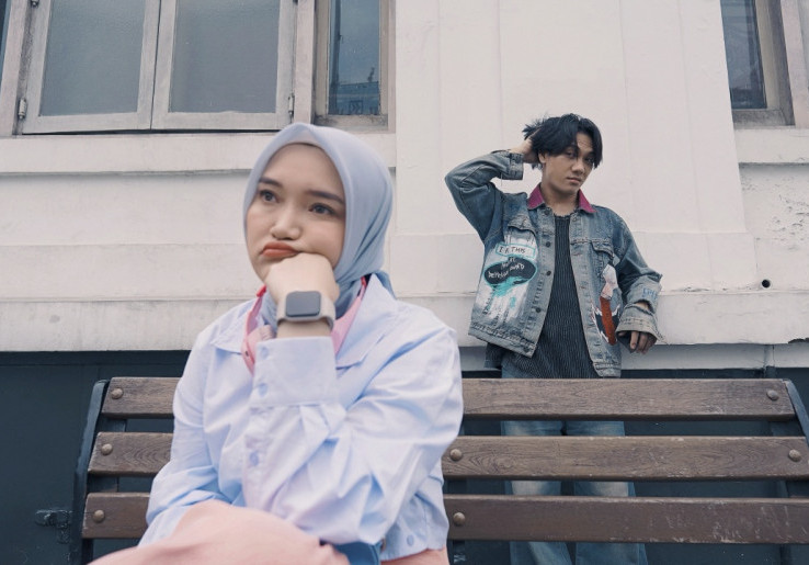 Nabila Ellisa dan Bianura Curahkan Kelelahan Emosional lewat 'Capek Banget'