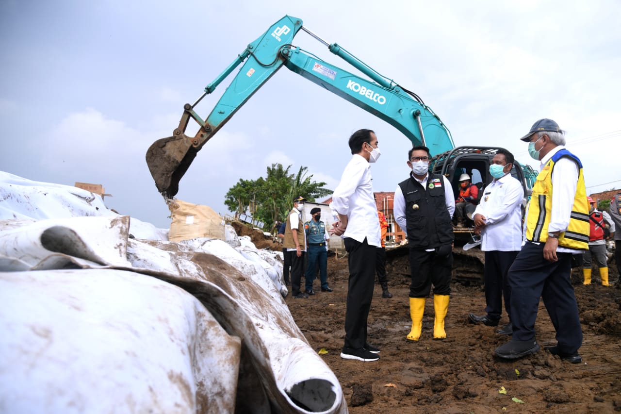 Perbaikan tanggung Citarum di Bekasi. (Foto: Sekretariat Presiden)