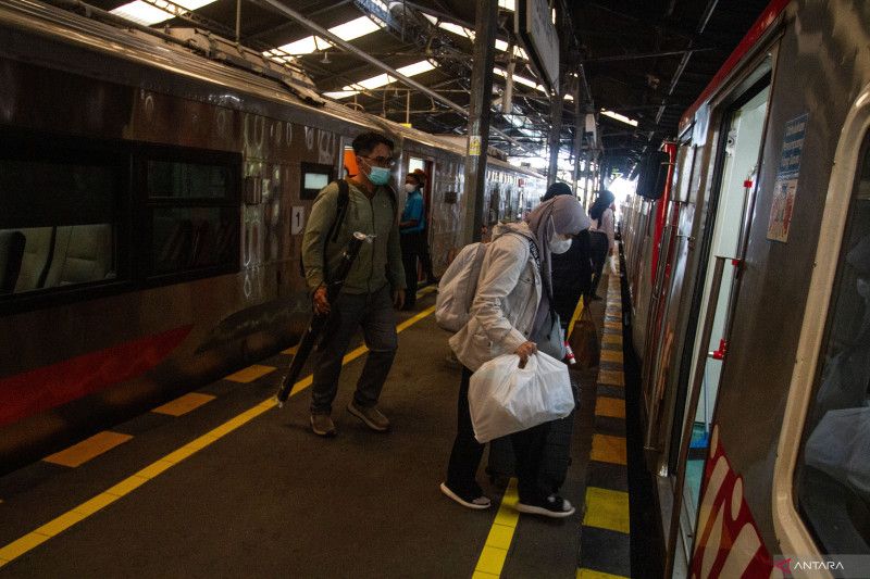 Tiket Kereta Api untuk Mudik Sudah Terjual 53 Persen