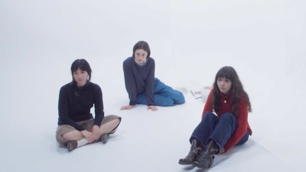 Sambut Album Baru, Horsegirl Lepas 'Julie' sebagai Single Pembuka