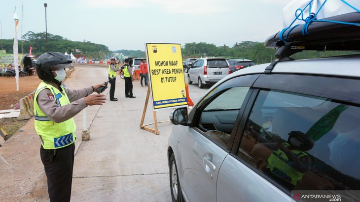 Jasa Marga Evakuasi Korban Kecelakaan Beruntun di Tol Purbaleunyi Arah Jakarta