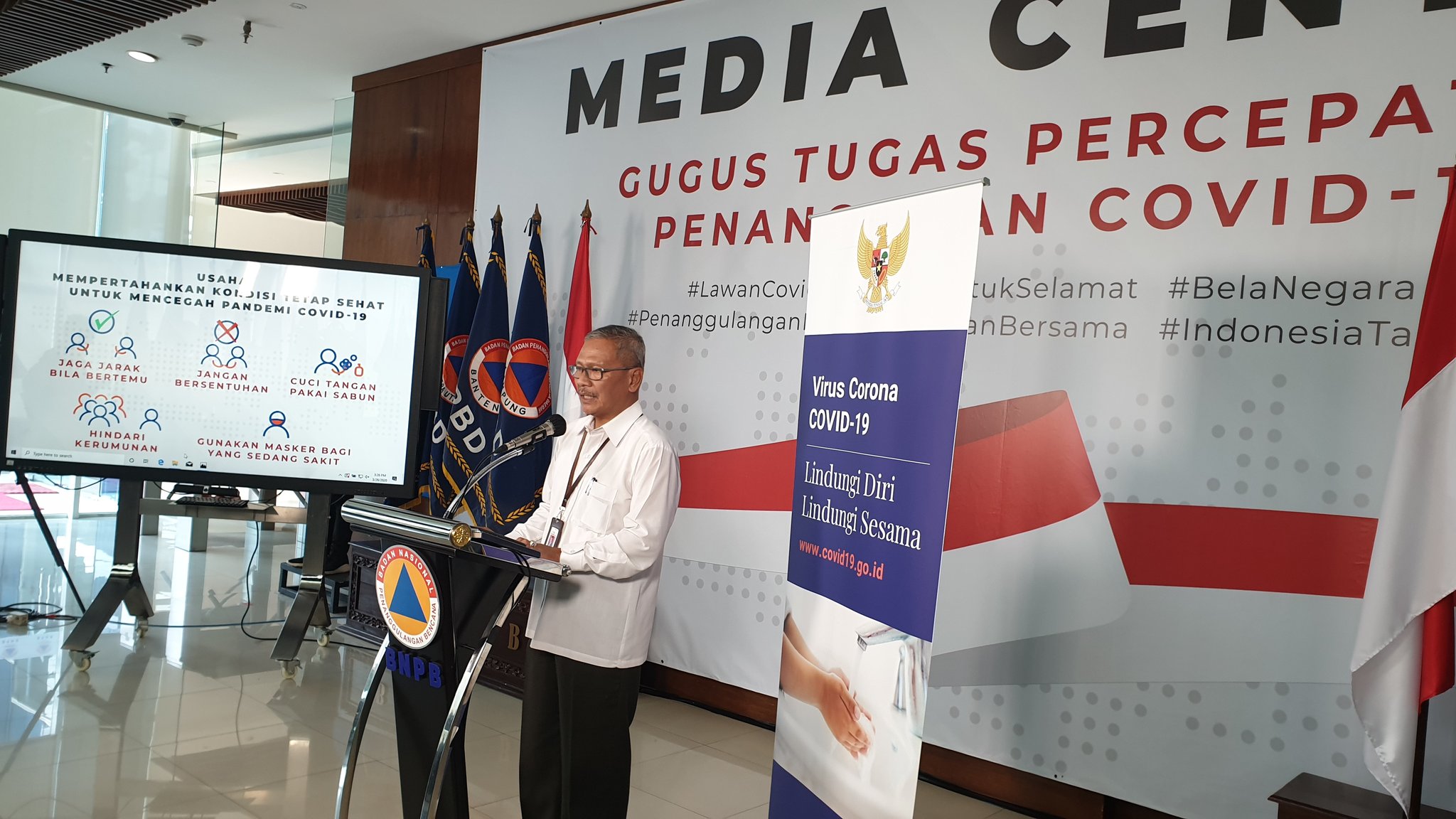 Update COVID-19 per Jumat (3/4): 1.986 Kasus Positif, 181 Pasien Meninggal Dunia