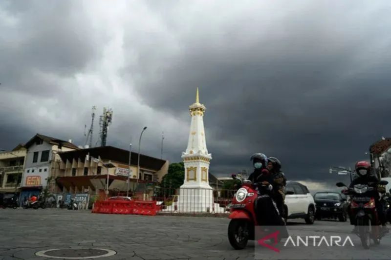 Prakiraan BMKG: Sebagian Besar Kota di Indonesia Akan Diguyur Hujan Termasuk Disertai Petir pada Jumat, 31 Januari