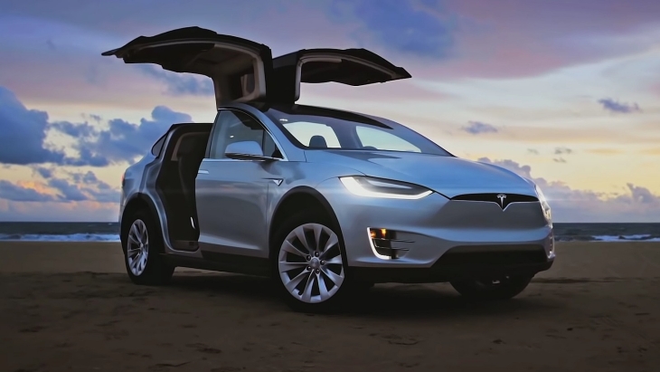 Tesla Tarik Ribuan Kendaraannya