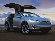 Tesla Tarik Ribuan Kendaraannya