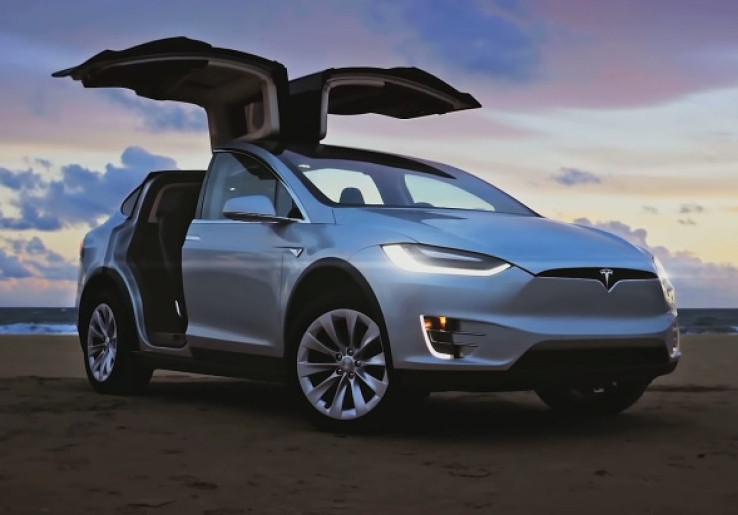 Tesla Tarik Ribuan Kendaraannya