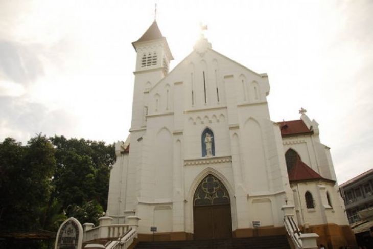 Polresta Bogor Sterilkan Sejumlah Gereja Jelang Natal