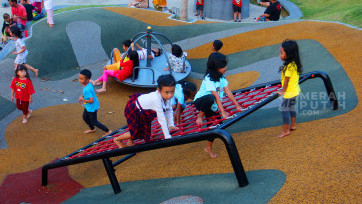 Libur Idul Adha 1445 H, Anak-anak Rekreasi di Taman Sambas Asri Jakarta