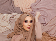Pilihan Warna Hijab Nude ala Blogger Cantik Amena Khan