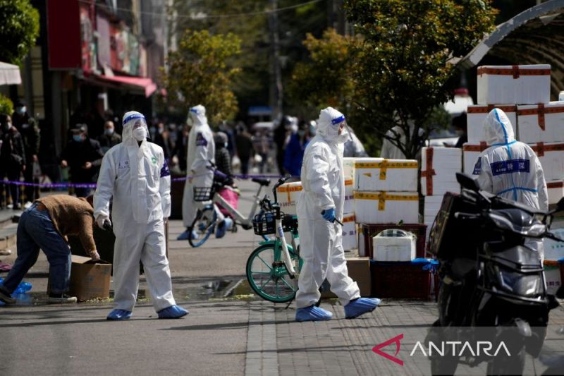 Kasus COVID-19 Shanghai Melonjak Drastis, Tiongkok Kerahkan 38.000 Nakes