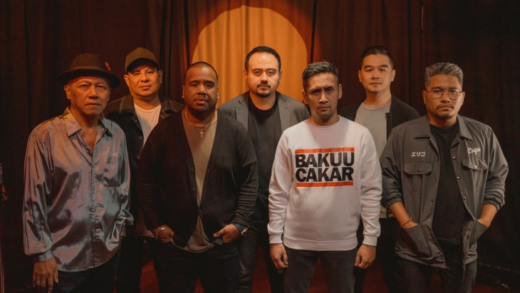 Karya Perdana The Bakuucakar Pasca Kepergian Glenn Fredly