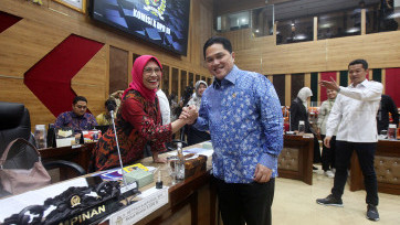 Raker Perdana Menpora Erick Thohir dengan Komisi X DPR Bahas Program Kerja