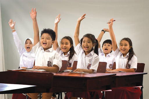 Merujuk Kegagalan di NTT, Dedi Mulyadi Didesak Kaji Ulang Aturan Sekolah Masuk Pukul 06.00
