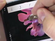 Layar Samsung Galaxy Z Flip Tak Tahan Lama? 