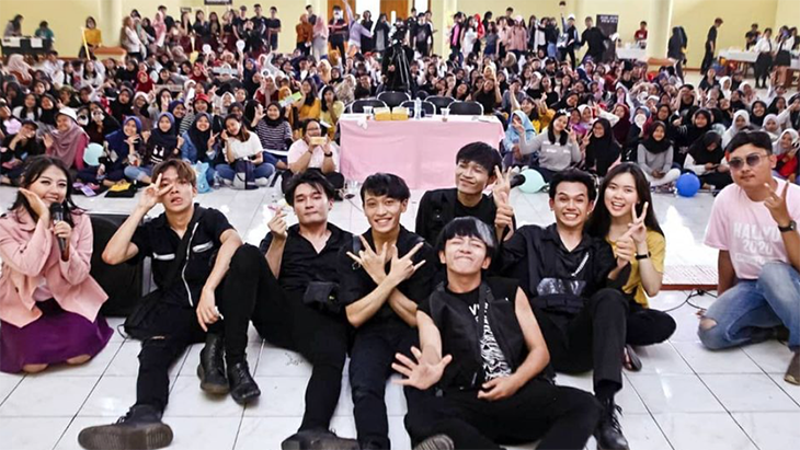 Idola KW Gemparkan Tongkrongan Fan K-Pop