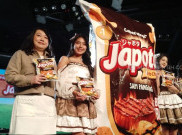 JKT48 Jadi Brand Ambassador Japota, Para Member Doyan Cemal-cemil Keripik Kentang