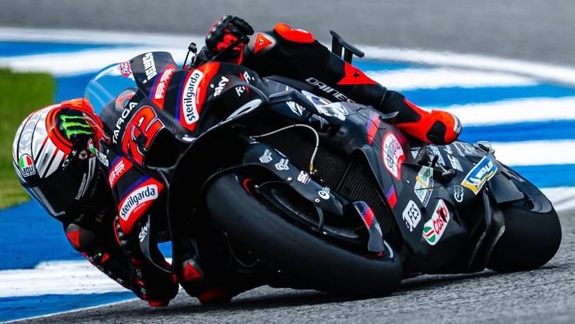 Drama Kualifikasi MotoGP Thailand 2026: Bezzecchi Tercepat, Hanya Terpaut 0,035 Detik dari Marquez