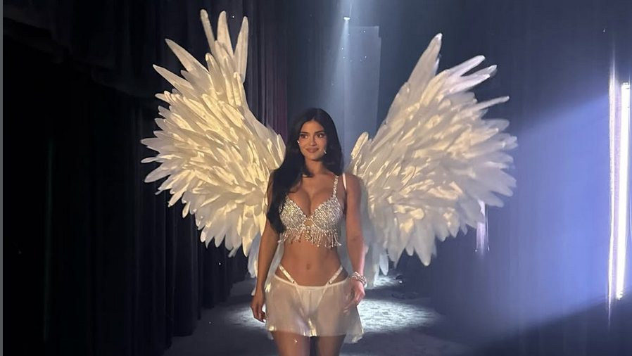 Di Balik Bra Rp 900 Miliar Kylie Jenner, Victoria’s Secret Hidupkan lagi Fantasi