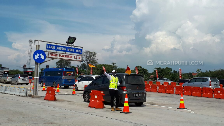Akhir Oktober Seluruh Pengguna Jalan Tol Wajib Pakai E-Toll