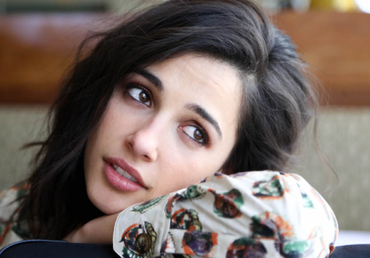 Fakta Seputar Naomi Scott, Nomor 2 Langka