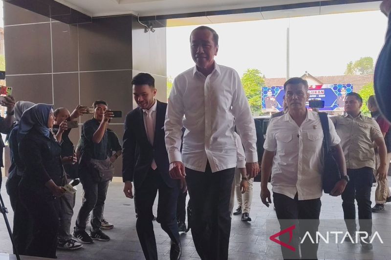 Bukan Cuma Jokowi, Penyidik Polda Metro Periksa 20-an Saksi di Solo Sejak Senin