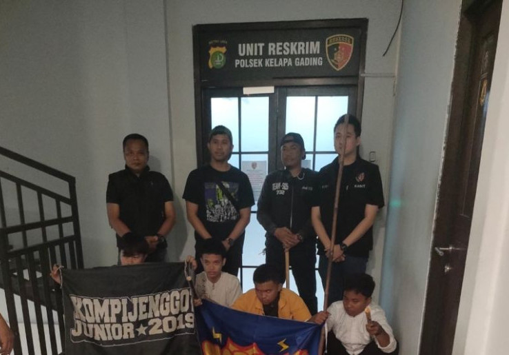 Bubarkan Konvoi Ratusan Motor di Kelapa Gading, Polisi Sita Bendera Geng dan Petasan