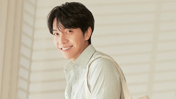 Lee Seung-gi Sumbangkan Uang dari Hook Entertainment