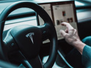 Pengguna Tesla Sering Kecelakaan karena Fitur 'Autopilot'