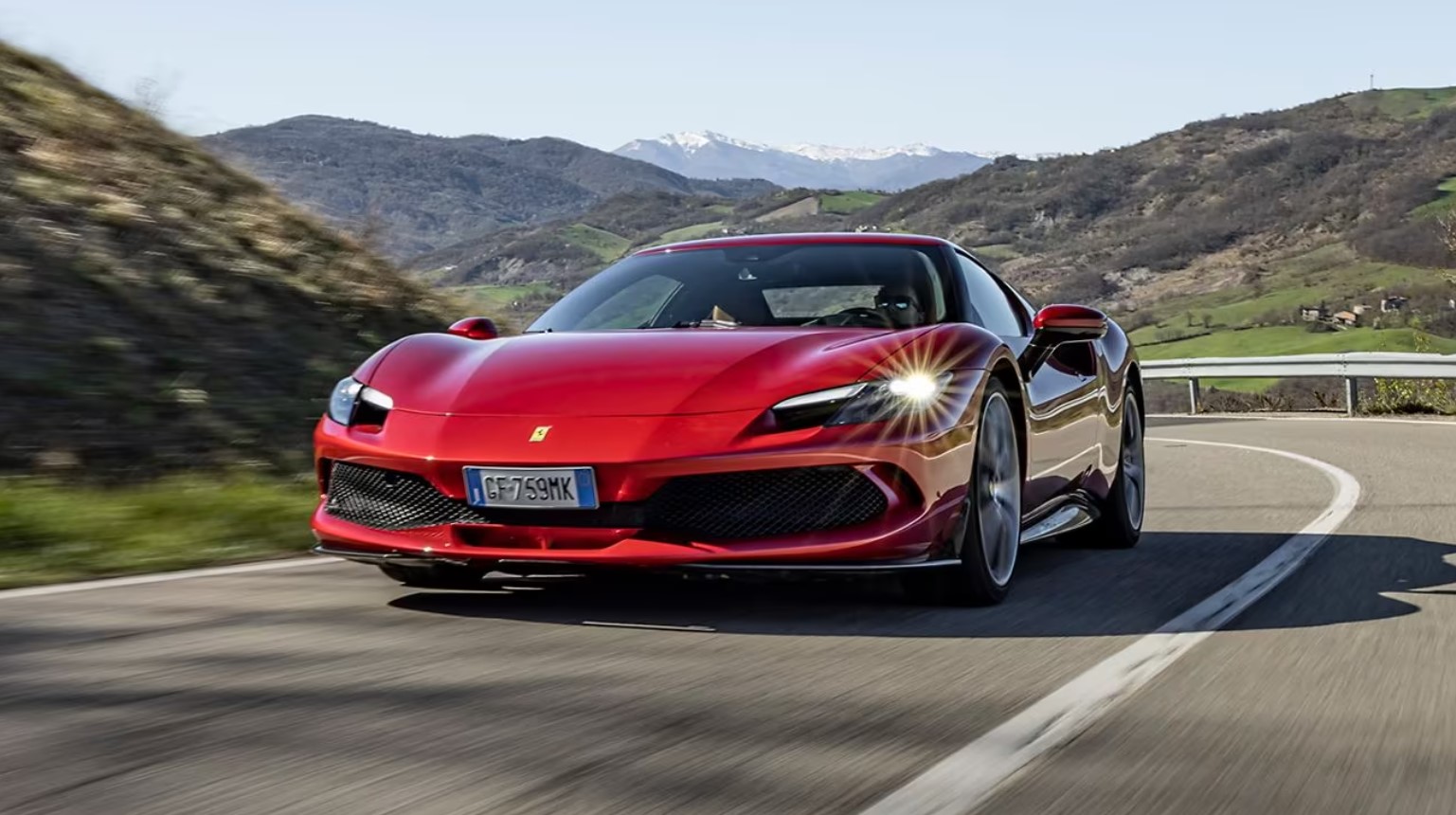 Ferrari Pastikan EV Pertama Mereka Debut 2025