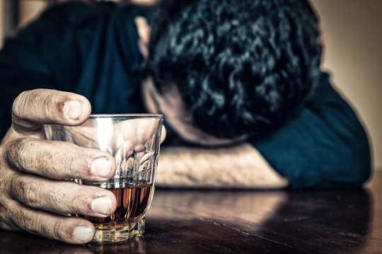 minum alkohol sebelum tidur