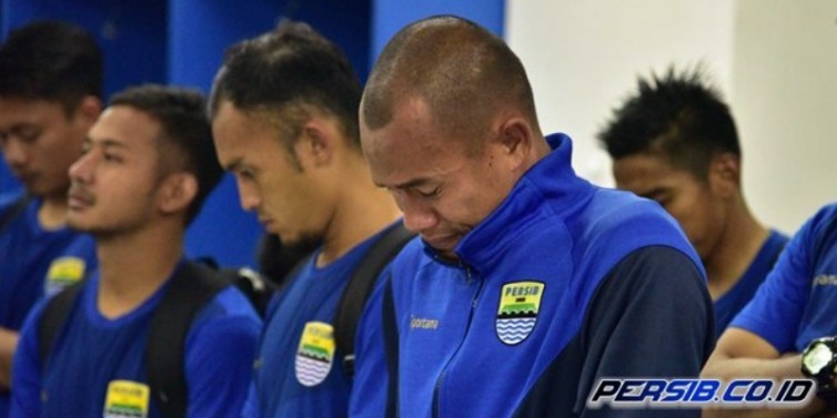 Derai Air Mata di Skuat Persib Bandung Saat Melepas Jupe