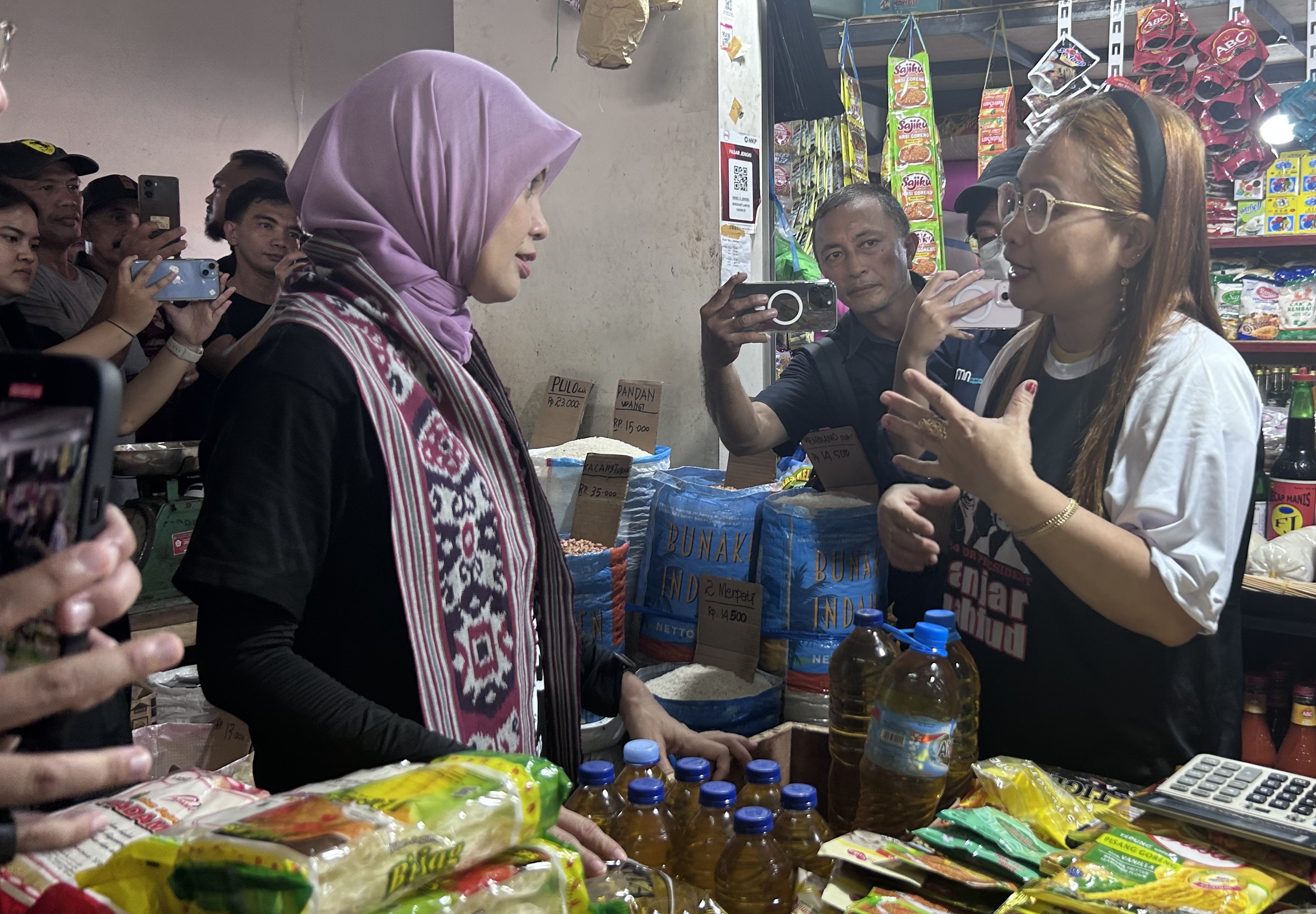 Pedagang Pasar Manado Curhat Butuh BPJS Gratis ke Atikoh