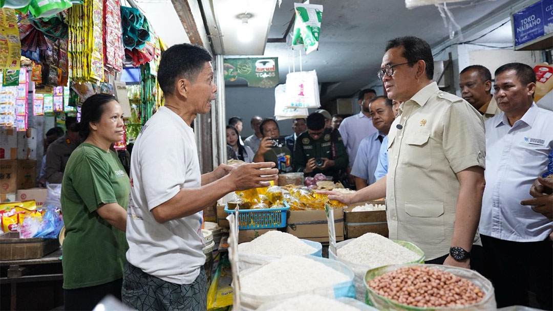 Blusukan di Pasar Suka Ramai Medan, Mendag Pastikan Harga Bahan Pokok Terkendali