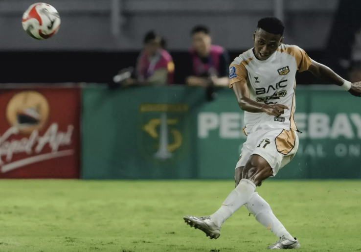 Alta Ballah Bersyukur Dewa United FC Curi Poin dari Persebaya dalam Kondisi Timpang