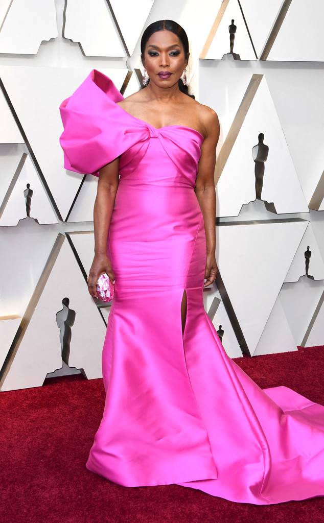 10 Selebritas Perempuan dengan Busana Terbaik di Oscar 2019