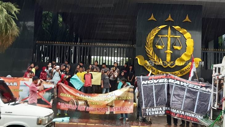 Lakukan Aksi di Depan Kejagung, Mahasiswa Tuntut Kasus Pidana Novel Dilanjutkan