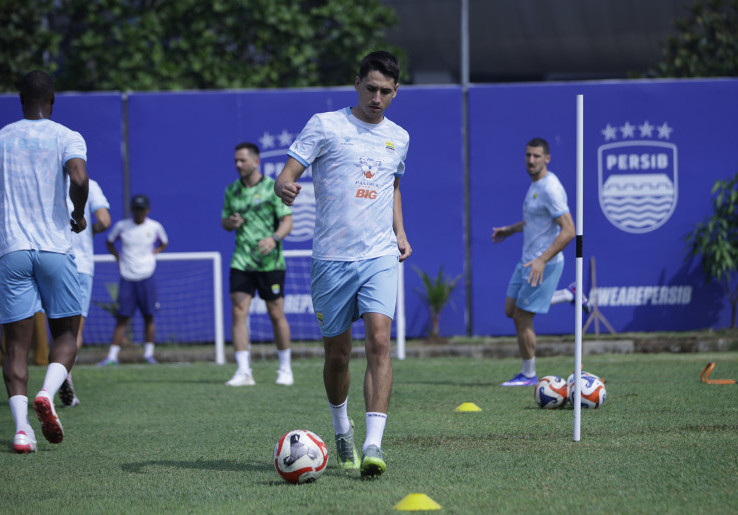Tak Mau Minder! Luka Menalo Kirim Sinyal Bahaya untuk Port FC