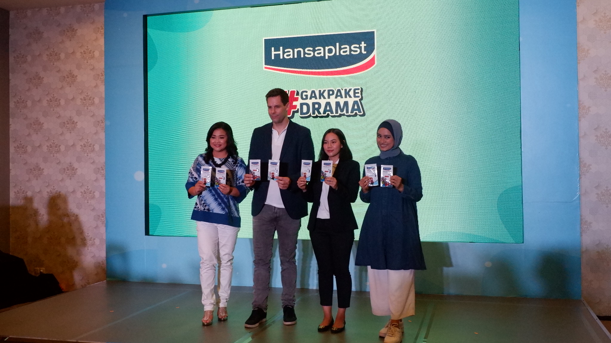 Buat si kecil lupa akan demamnya (Foto: MP/Ikhsan Digdo)