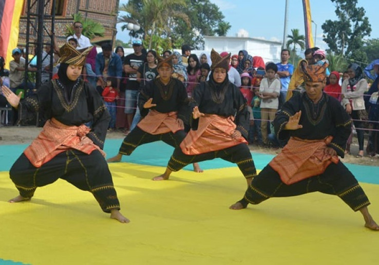 Mendalami Silat Minangkabau dari Pakaian dan Gerakan