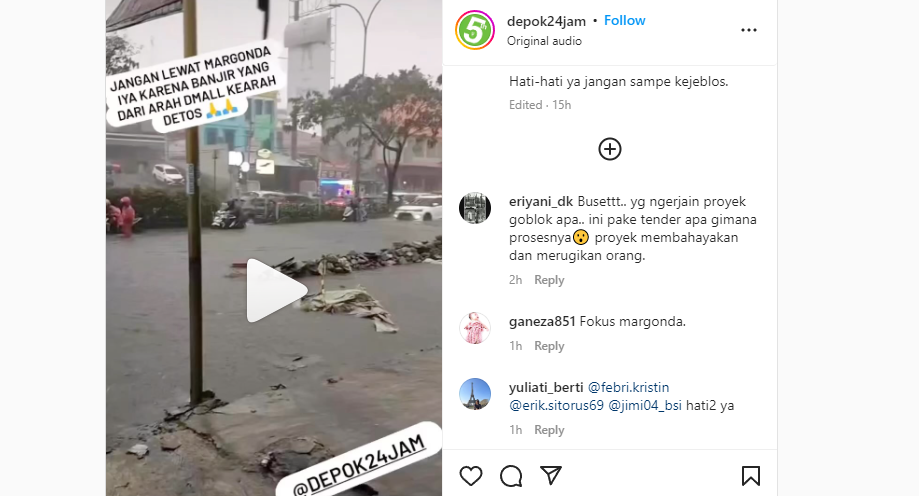 Jalan Margonda Depok Terendam, Pegendara Dorong Kendaraan